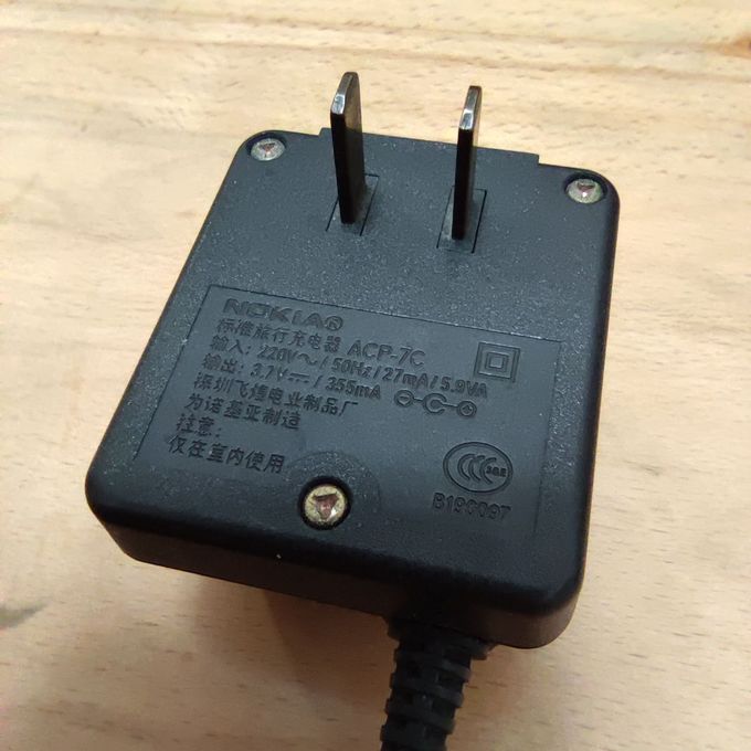 诺基亚充电器 经典耐用与制造工艺的深度解析